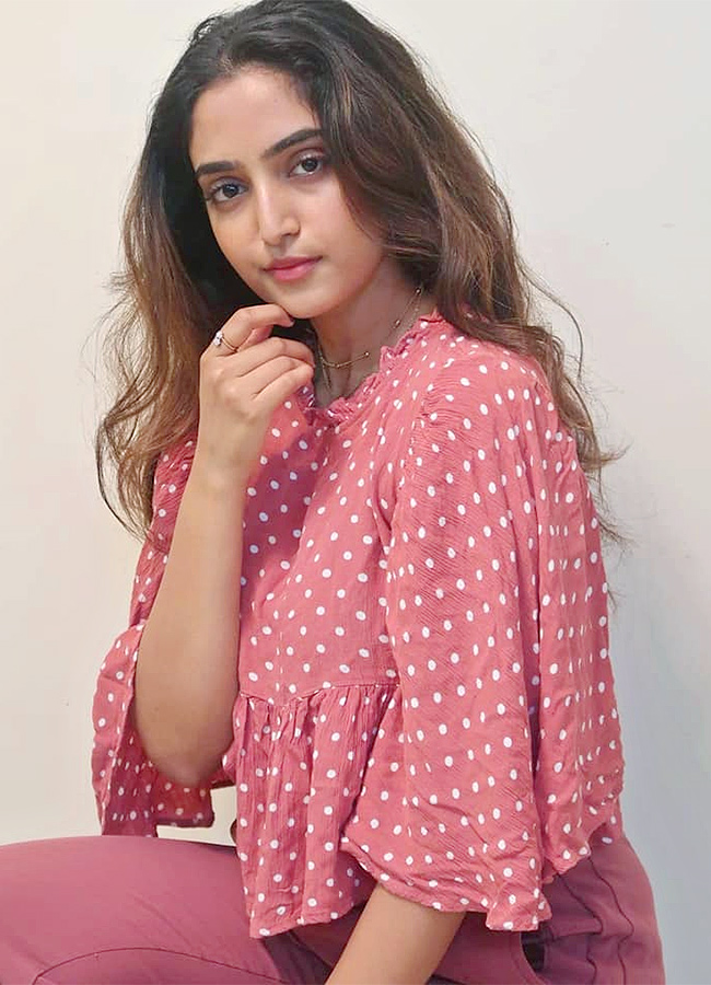 Actress Reba Monica John special song in Mad Square movie: Photos14