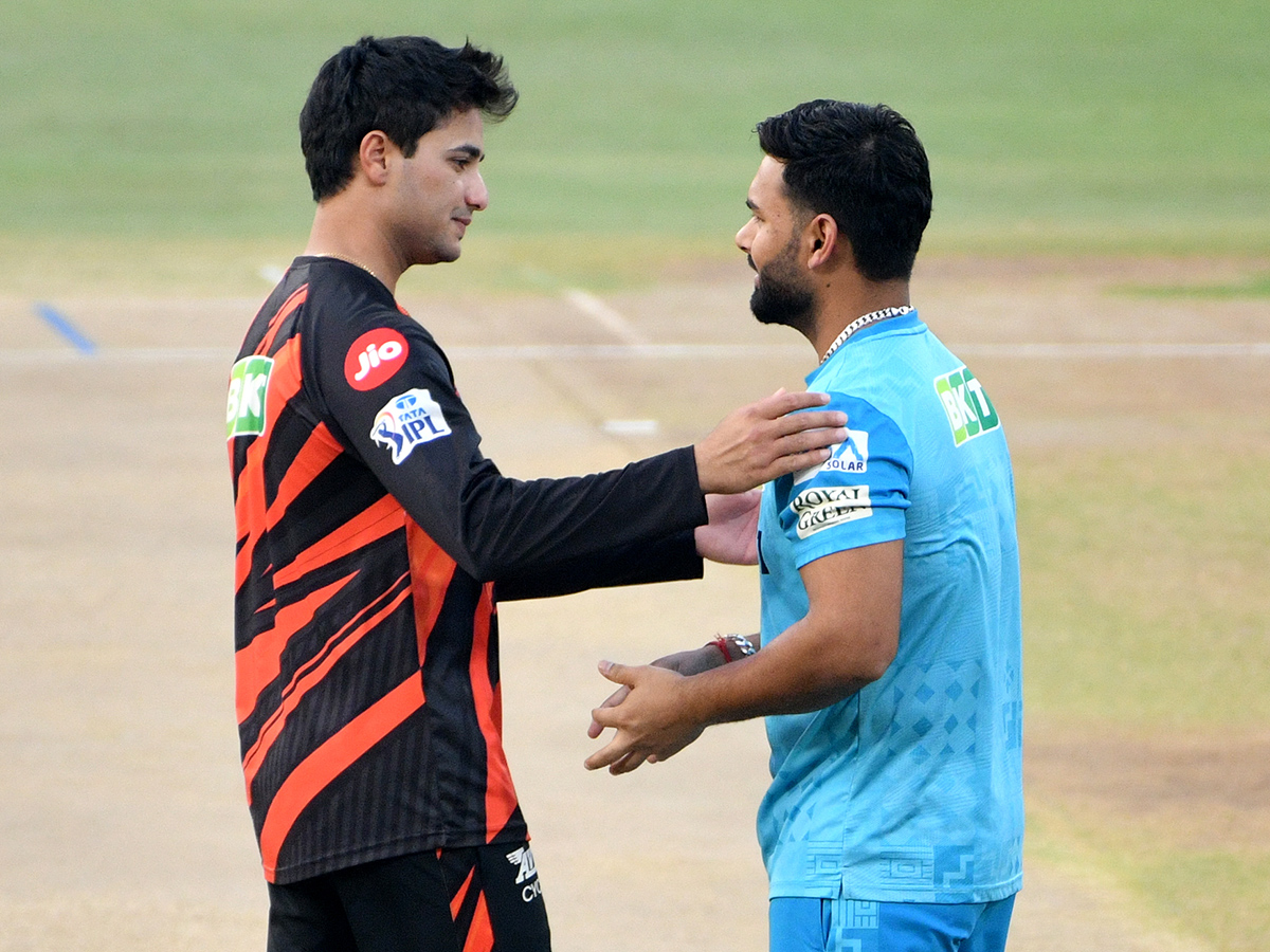 IPL 2025 T20 cricket match between Sunrisers Hyderabad and Lucknow Super Giants11