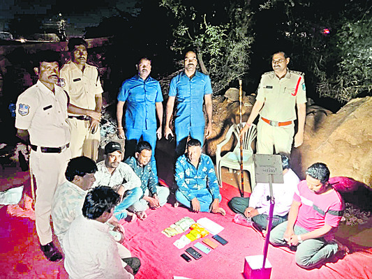 అత్తాపూర్‌లో విజిబుల్‌ పోలీసింగ్‌ 1