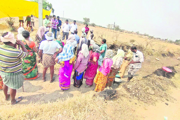 ‘ఉపాధి’ కూలీలకు అధిక వేతనం వచ్చేలా చూడాలి1