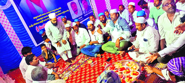 గువ్వలచెరువులో ఇఫ్తార్ విందు2