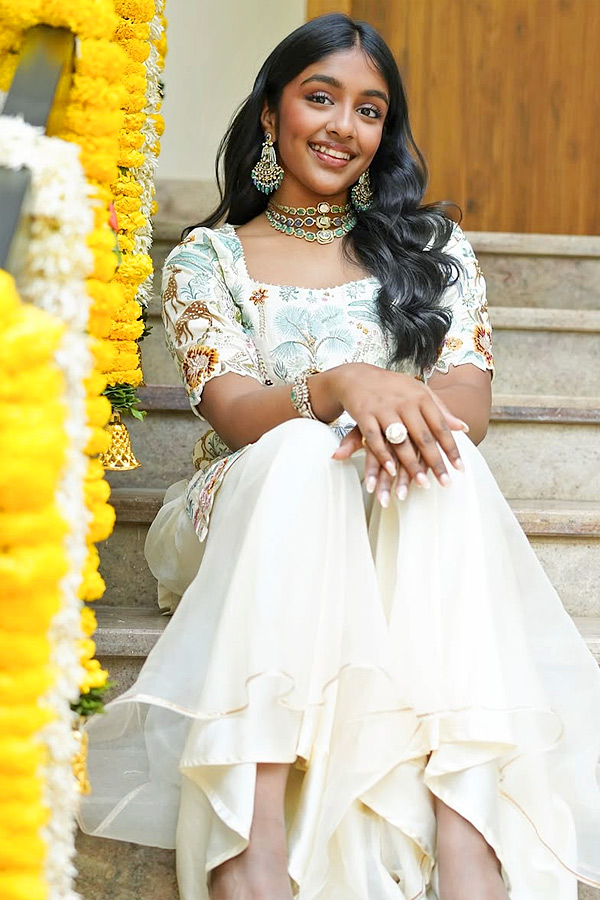 Manchu Vishnu family celebrates Ugadi in grand style PHotos12