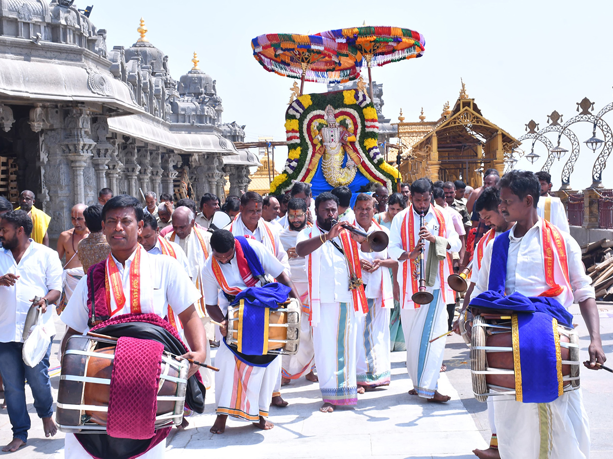 Yadagirigutta Brahmotsavam 2025 Photos2