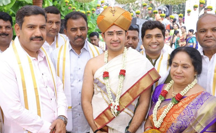 BJP MP Tejasvi Surya marries Bharatanatyam artist Sivasri Skandaprasad Photos14