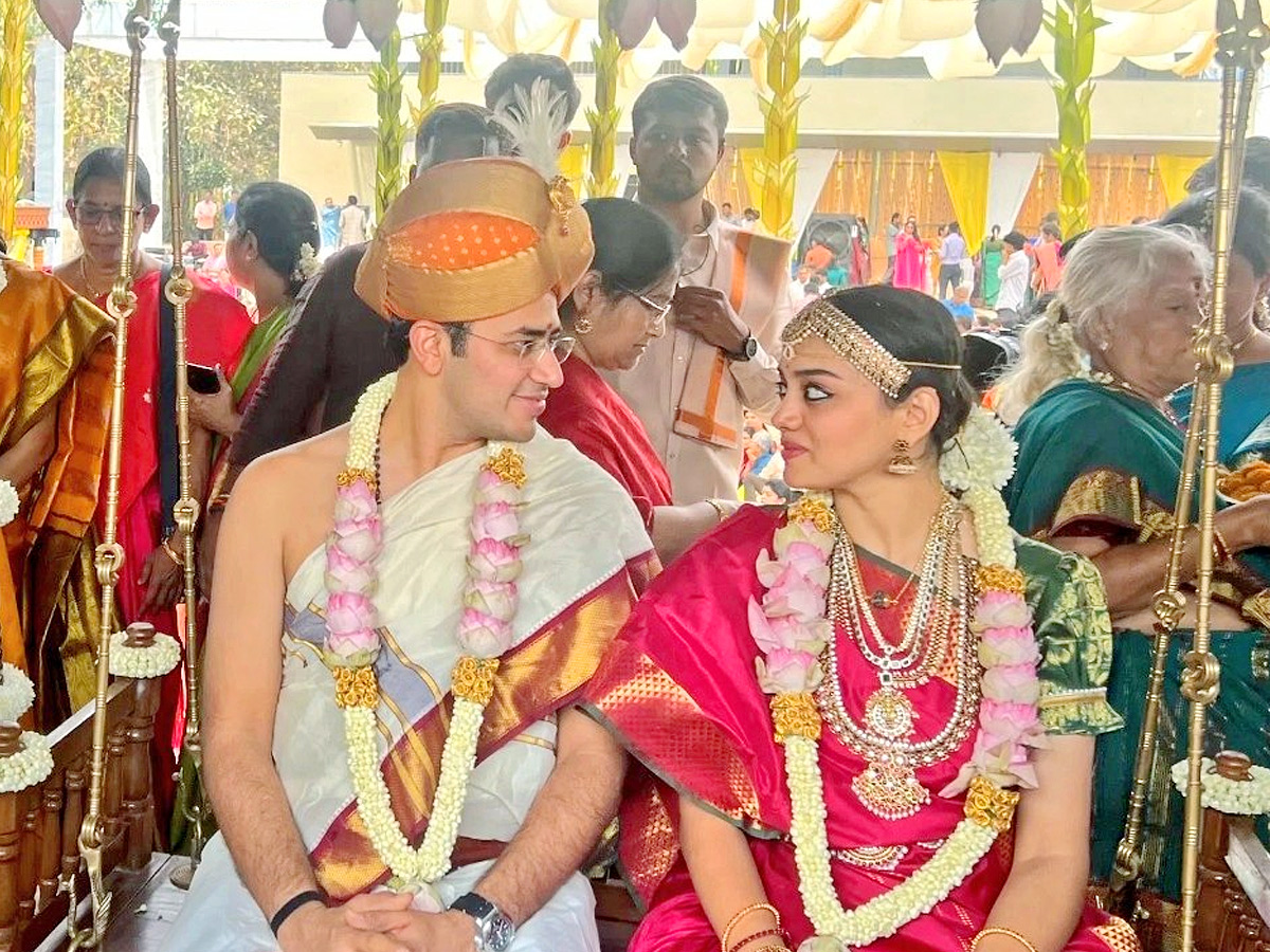 BJP MP Tejasvi Surya marries Bharatanatyam artist Sivasri Skandaprasad Photos4