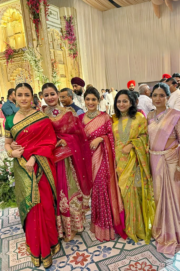 star heroes Wifes shine At wedding Photos2