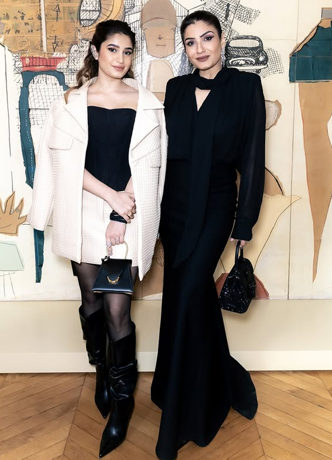 Most stylish mother and daughter in the same frame13