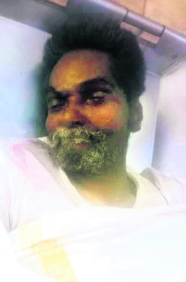 బస్సు ఢీకొని యువకుడికి గాయాలు1