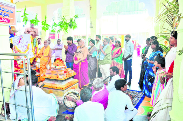 జమలాపురంలో ధ్వజారోహణం 1