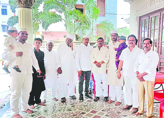 ముస్లింలకు రంజాన్ పవిత్రమైన పండుగ
1