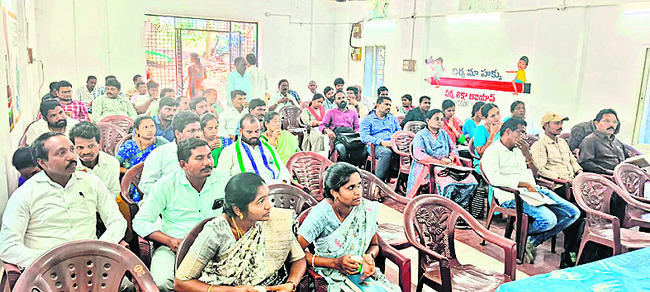 అక్రమ నిర్మాణాలకు సహకరించొద్దు 1