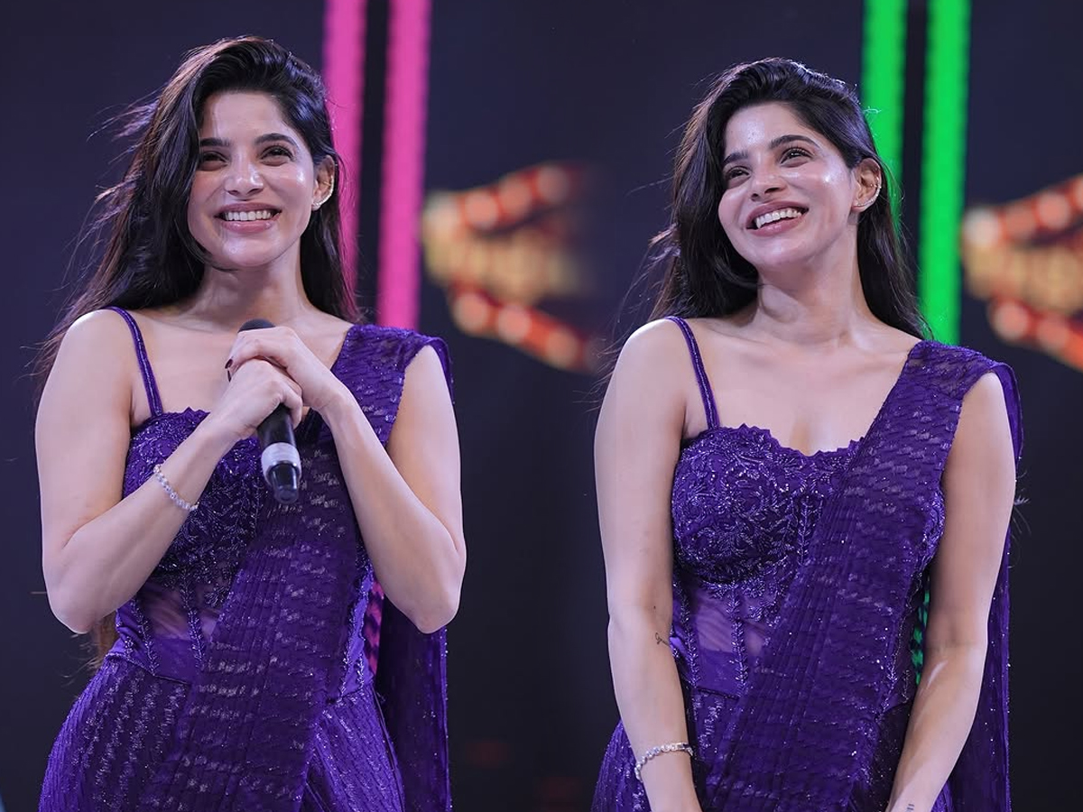 Divya Bharati is shaking the hearts of fans with her beauty1