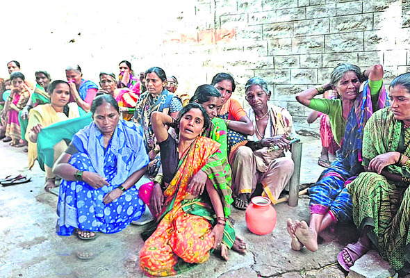 యాదగిరి జిల్లాలో ఘోర రోడ్డు ప్రమాదం 2