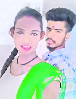 ఉపాధి పనులకు వెళ్తూ.. మహిళా కూలీ మృతి 
1