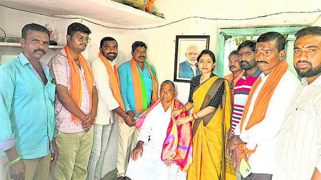 తాగునీటి సమస్య పరిష్కరించాలి2