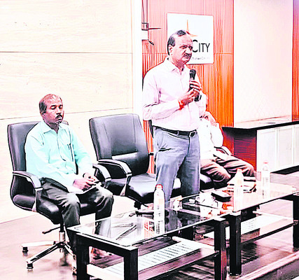 హంస వాహనంపై లక్ష్మీనరసింహుడు 1