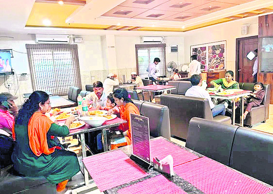 వనజీవికి ఘన నివాళి
1