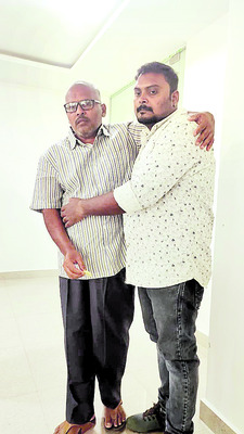 పదకొండేళ్ల తర్వాత తల్లిదండ్రుల చెంతకు.. 1
