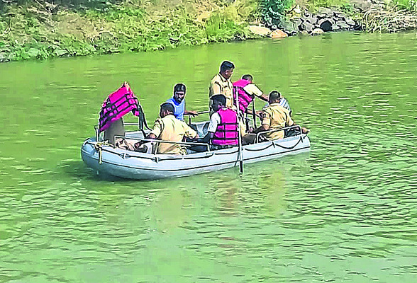 ఎయిర్పోర్టులో హిందీ మాయం? 2