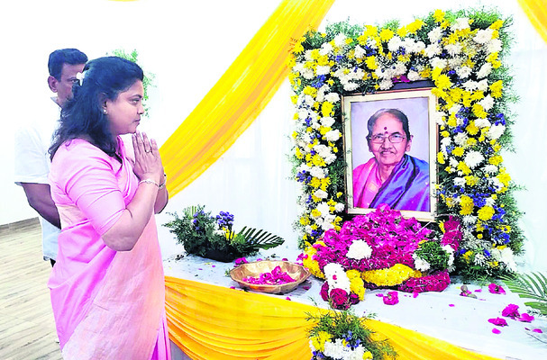 శ్రీవారి ఆలయంలో కొనసాగిన భక్తుల రద్దీ 2