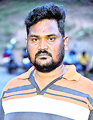 పగిలిన గుండెలు...12