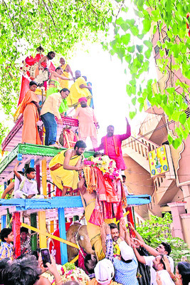మాకూ కావాలి ‘స్లాట్ బుకింగ్’3