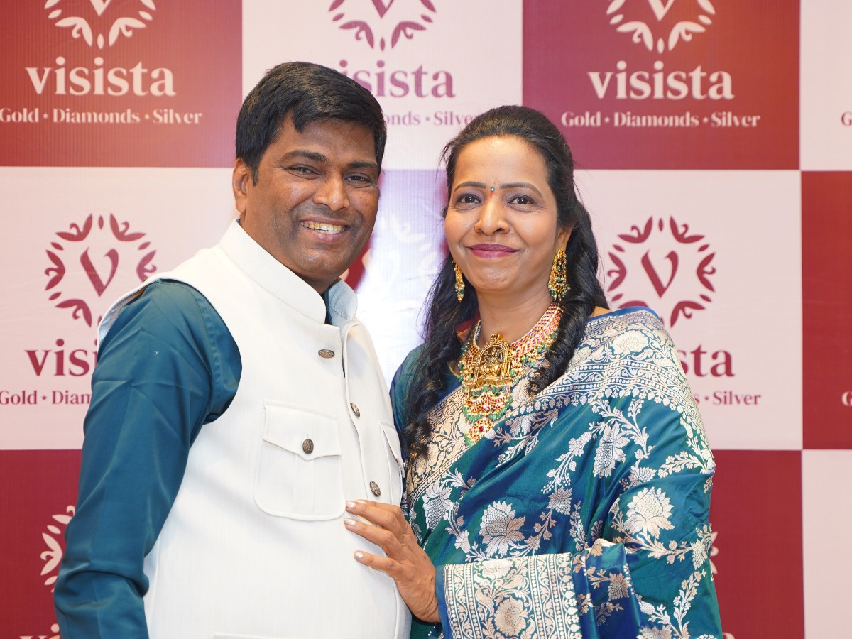 Actress Vaishnavi Chaitanya Launch Gold and Diamonds Store at Kothapet10