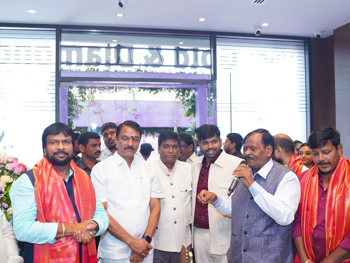 Actress Vaishnavi Chaitanya Launch Gold and Diamonds Store at Kothapet12