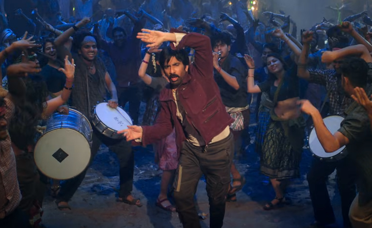 Mass Maharaja Ravi Teja's first song 'Tu Mera Lover' from the film 'Mass Jatara' released12