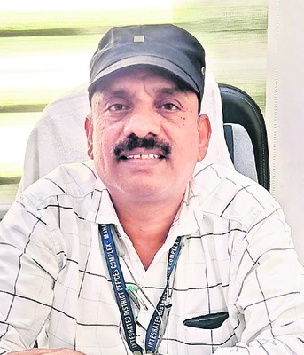 7 కిలోమీటర్ల దూరంలో...
2