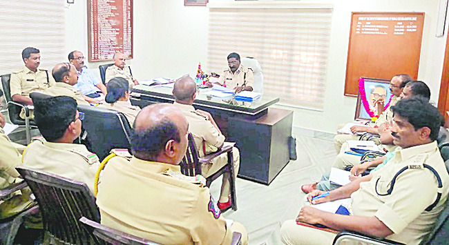 గంజాయి అమ్మకాలపై నిఘా ఉంచాలి
2