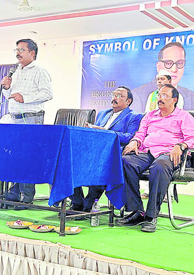 డాక్టర్ బీఆర్ అంబేడ్కర్ చిరస్మరణీయుడు1