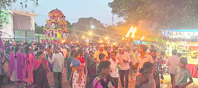 వైభవంగా భీమేశ్వరస్వామి రథోత్సవం1