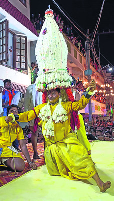 వైభవంగా కరగ ఉత్సవం 1