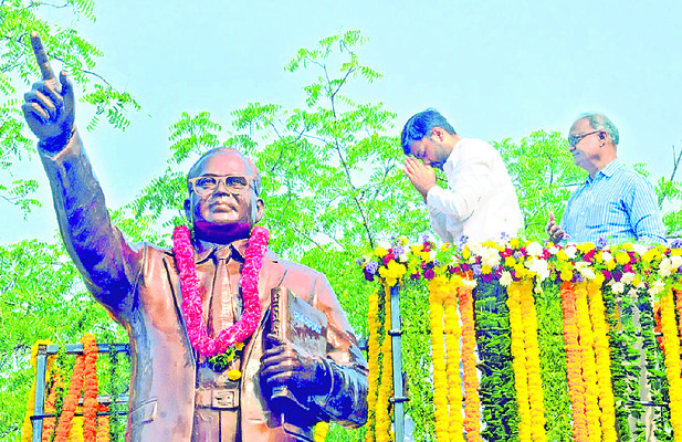 అంబేడ్కర్ అడుగు జాడల్లో నడవాలి1