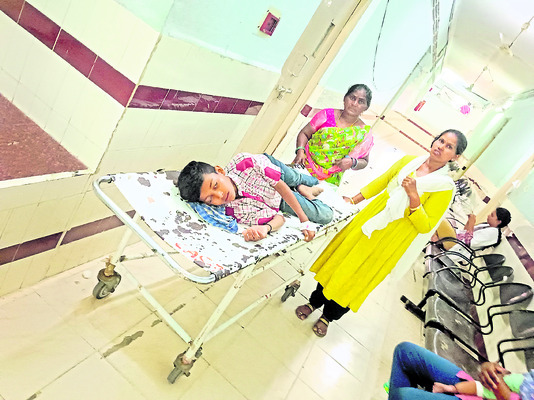 ఎంజీఎంలో ఎక్స్రే కష్టాలు..1