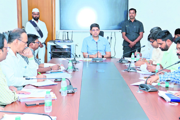 భూభారతితో భూసమస్యలకు చెక్1