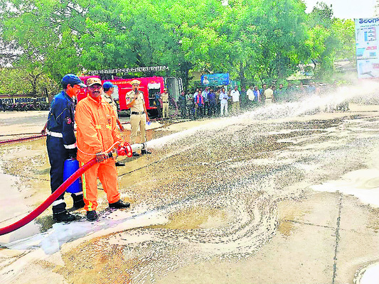 విధుల్లో నిర్లక్ష్యం చేయొద్దు3