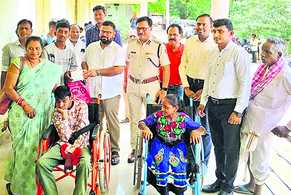 గ్రీవెన్స్కు వినతుల వెల్లువ 1