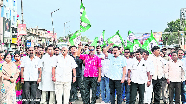 హామీలు అమలు చేయాలి 2