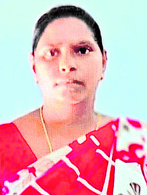 పునరావాసం కల్పించి ఇళ్లను కూల్చండి 1