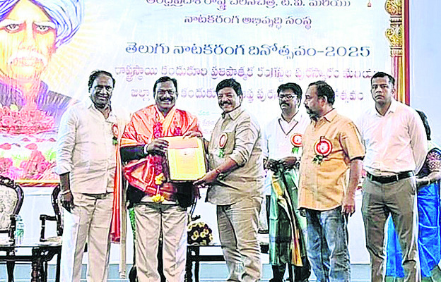సీసీ కెమెరాల ఏర్పాటుకు ఆదేశం 2