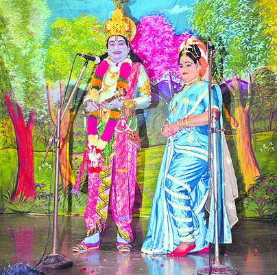 స్వర్ణాంధ్ర నాటకోత్సవాలు ప్రారంభం 1