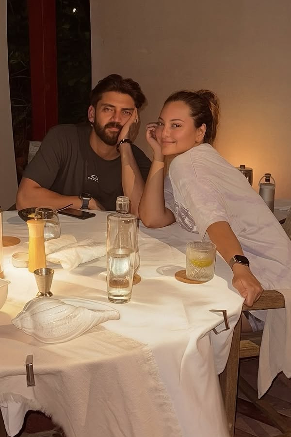 Sonakshi Sinha SLAMS Troll Claiming Her Divorce From Zaheer Iqbal Photos13