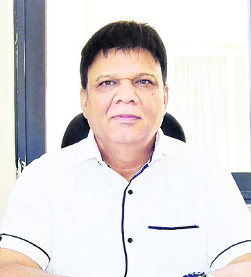 డాక్టర్ రాజేందర్, డీఎంహెచ్వో1