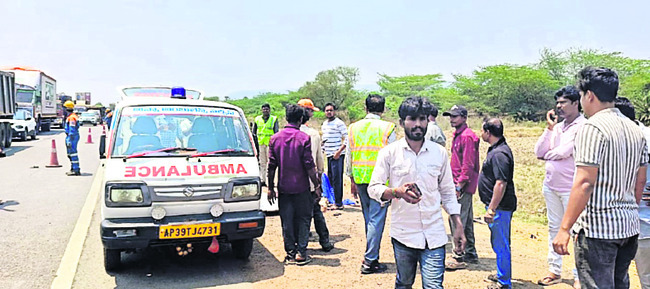 దైవ దర్శనానికి వెళుతూ.. 1
