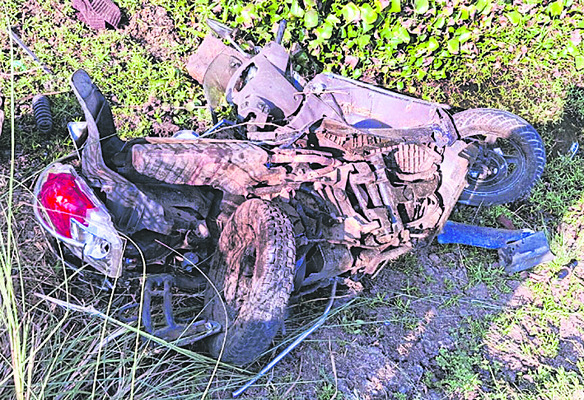 జాతీయ రహదారిపై రోడ్డు ప్రమాదం1