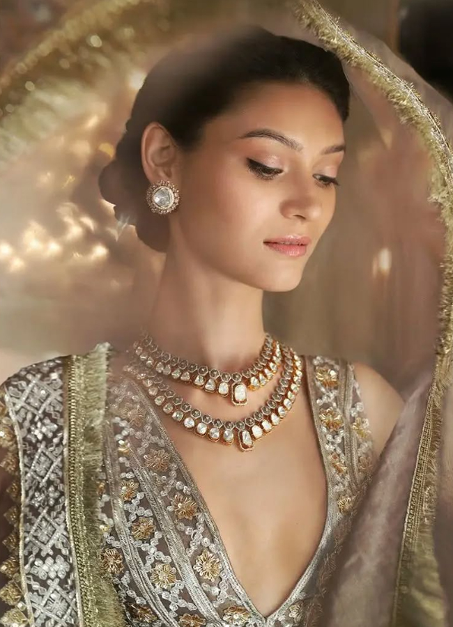 Meet this sensational Model Who Was Behind Janhvi At LFW Photos7