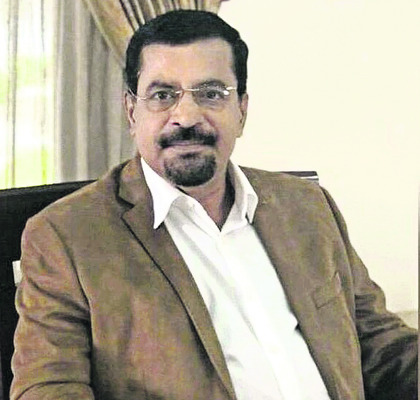 కుటుంబ గొడవలా, బయటివారా? 4