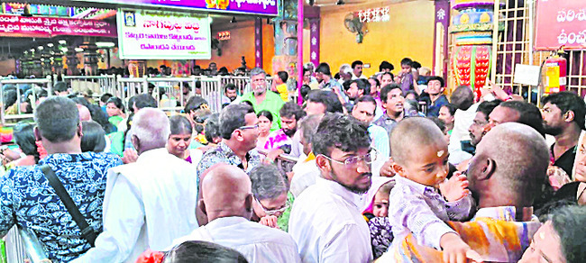 కార్తికేయుని ఆలయంలో భక్తజన సందడి 2
